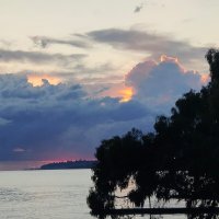 Вечер в Новом Афоне :: Ирэн 