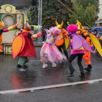 Майские жуки и Дюймовочка (это был очень захватывающий танец) :: Татьяна Машошина