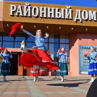 Народный танец :: Владимир Куликов