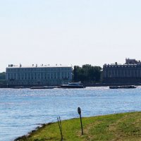 Дворцовая набережная :: Любовь ***