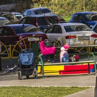 Пятачок для игр детей. :: Петр Беляков