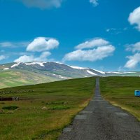 Гравитационный холм (аномальная зона) на склоне Арагац. Армения. :: Дина Евсеева