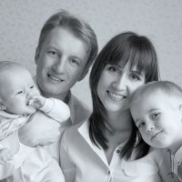 Семейный портрет для семейного альбома... :: Ирина С