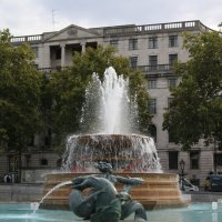 Фонтаны Трафальгарской площади :: Ольга 