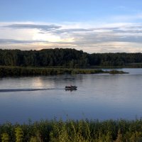 Ревет мотор идет по Томи :: Ильич -