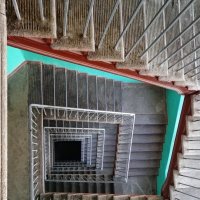 ЗАБРАВШИСЬ ВВЕРХ, Я ОГЛЯНУЛСЯ ВНИЗ :: Юрий Вовк