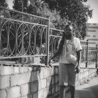 Вижу я, идёт мне навстречу (чб) :: Сергей Царёв