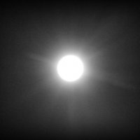 "...луна, как бледное пятно..." :: zavitok *