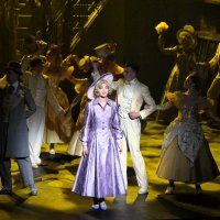 Оперетта "Фиалка Монмартра" :: Валерий Судачок