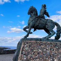 Памятник Елизавете Петровне в Балтийске. :: Ольга 