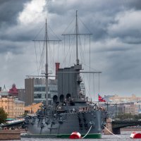 Стоит Аврора :: Sergei Vikulov