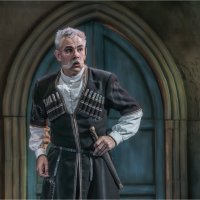 Актёр Дмитрий Гирев в роли Вано Пантиашвили (князь). :: Александр Максимов