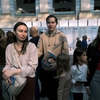 Люди и куклы :: Сергей Золотавин