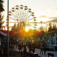 Колесо обозрения... Закат... :: Игорь Тельцов