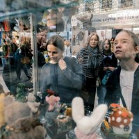 Люди и куклы :: Сергей Золотавин