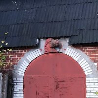 Ворота конюшни в усадьбе Нобеля. :: Ольга Ворота конюшни в усадьбе Нобеля. :: Ольга