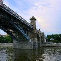 Москва. Вечерняя прогулка по реке :: Владимир Мигонькин