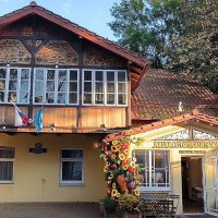 Город в осеннем убранстве. :: Ольга 