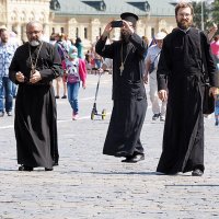 прохожие :: Олег Лукьянов прохожие :: Олег Лукьянов