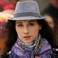 Уличный портрет :: Владимир59 