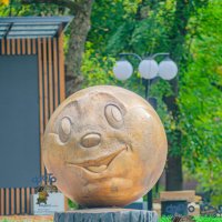 скульптура Колобка. город Курск :: Руслан Васьков скульптура Колобка. город Курск :: Руслан Васьков