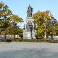 Осень  в Екатерининском  парке :: Валентин Семчишин