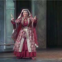 Актриса з. а. Санкт-Петербурга Наталья Парашкина в роли Ханумы. :: Александр Максимов