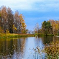 Осенний пейзаж с озером. :: Милешкин Владимир Алексеевич 