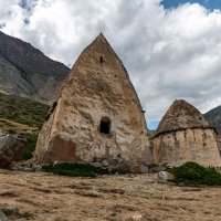 Некрополь Эльтюбю. Кабардино-Балкария. :: Дина Евсеева