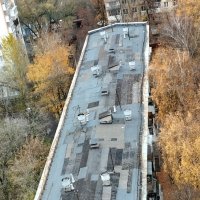 Лоскутная крыша :: Сергей Лындин