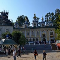 Свято-Успенский Псково-Печерский монастырь :: Виктор Осипчук Свято-Успенский Псково-Печерский монастырь :: Виктор Осипчук