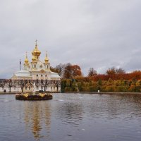 Дворцовая церковь в Петергофе :: Nataly St. 