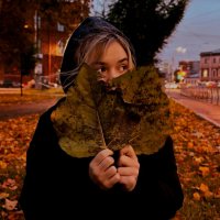 Девушка-осень. :: Vladimir Semenchukov