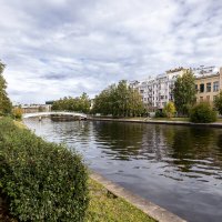 Тихая осень на Ждановке :: Евгений 