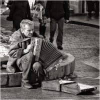 Петербург. Гармонист у ст. М «Площадь Восстания» :: Станислав Лебединский