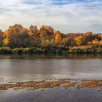 Осенью на реке :: Сергей Цветков