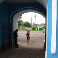 Девушка у входа в храм :: Gen Vel Девушка у входа в храм :: Gen Vel