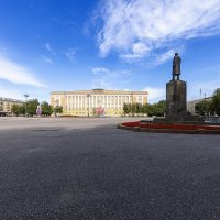 И Ленин такой молодой... :: Евгений 