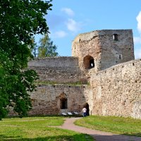 Изборская крепость - главный форпост Средневековой Руси здесь :: Виктор Осипчук