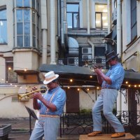 BAR CLUB во дворе к/т Аврора :: zavitok *