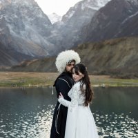 Молодожены :: Батик Табуев