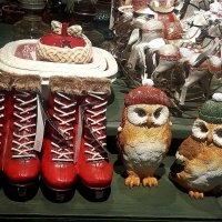 В магазине сувениров готовятся к зиме! :: Нина Андронова