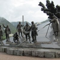 Памятник  строителям Саяно-шушенской ГЭС :: Galaelina ***