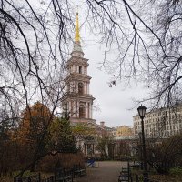 В саду при Казачьем Соборе. :: Светлана Калмыкова Калмыкова