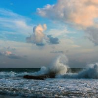 Штормит. :: Александр 