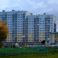 Новочебоксарск. Дом по Речному бульвару 3/1. :: Пётр Чернега