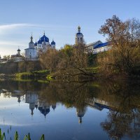 Отражаясь в зеркале пруда :: Сергей Цветков
