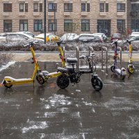 Сезон велопроката и аренды электросамокатов завершается  в Москве :: Валерий Иванович