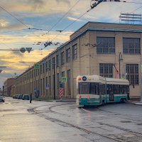 У метро Горный институт :: Алексей Чуркин