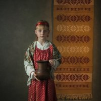Девочка с кувшином :: Михаил Славный
